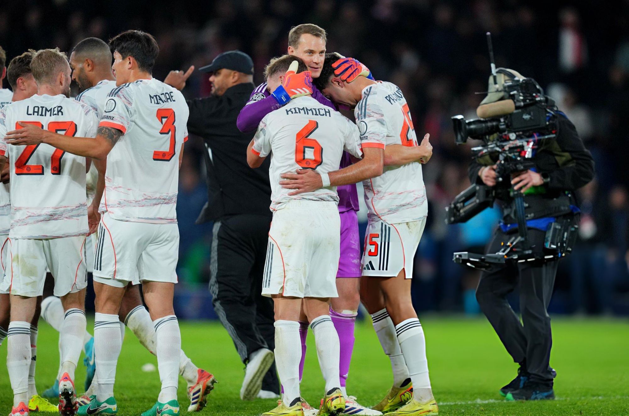 PDG du Bayern : Jouer contre le PSG, c'est comme la finale de la Ligue des champions. Ce match prouve qu'on peut bien attaquer et bien défendre.