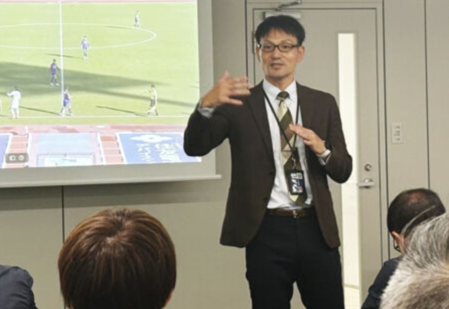 Le comité des arbitres de la Fédération japonaise de football a admis que l'arbitre avait mal jugé un but lors du match Mariners 4-0 Urawa.