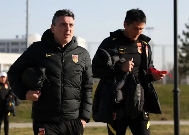 Pékin : Dès que Shao Jia est arrivé à Chengdu pour inspecter les joueurs nationaux potentiels de football, le programme d'entraînement hivernal de l'équipe nationale de football est difficile à déterminer