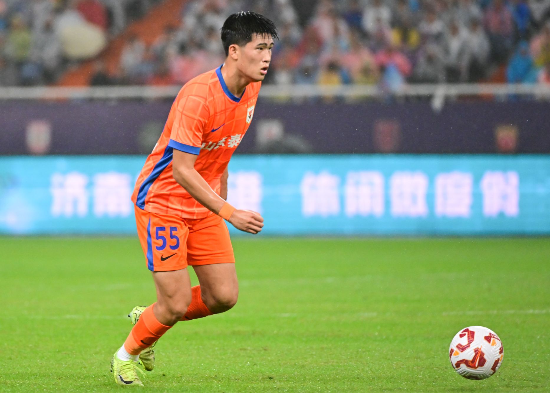 Lu Media : Peng Xiao a subi une blessure aux ligaments de la cheville et a raté la finale de Taishan et la Coupe Panda
