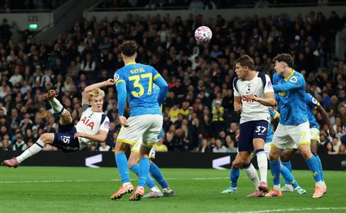 Tottenham Hotspur contre les loups