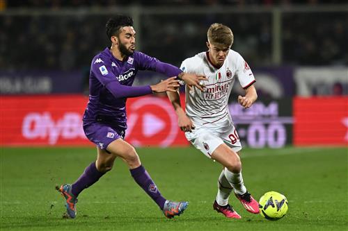 Fiorentina contre Milan AC