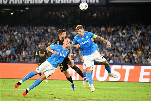 Naples contre Union Berlin