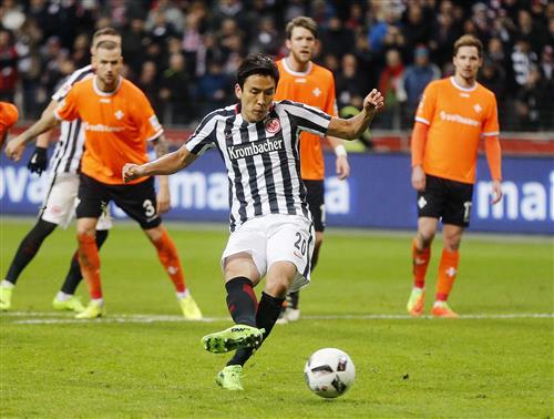 E. Francfort contre Darmstadt