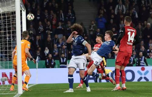 Arminia Bielefeld contre Bayer Leverkusen