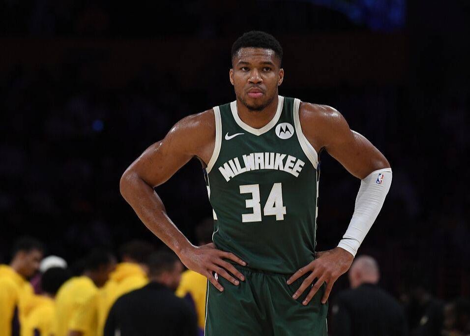 Antetokounmpo n'a réalisé que 6 lancers francs dans la partie ! Rivers : Il est un peu frustré, mais il ne se plaint jamais