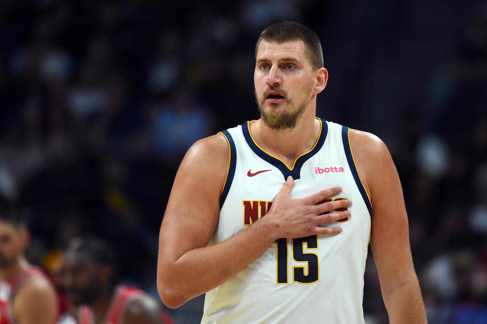 Ouvrir la voie avec 19 points et laisser jouer Jokic ? Entraîneur des Nuggets : Je n’essaye pas de marquer des points, je veux juste assurer une victoire.