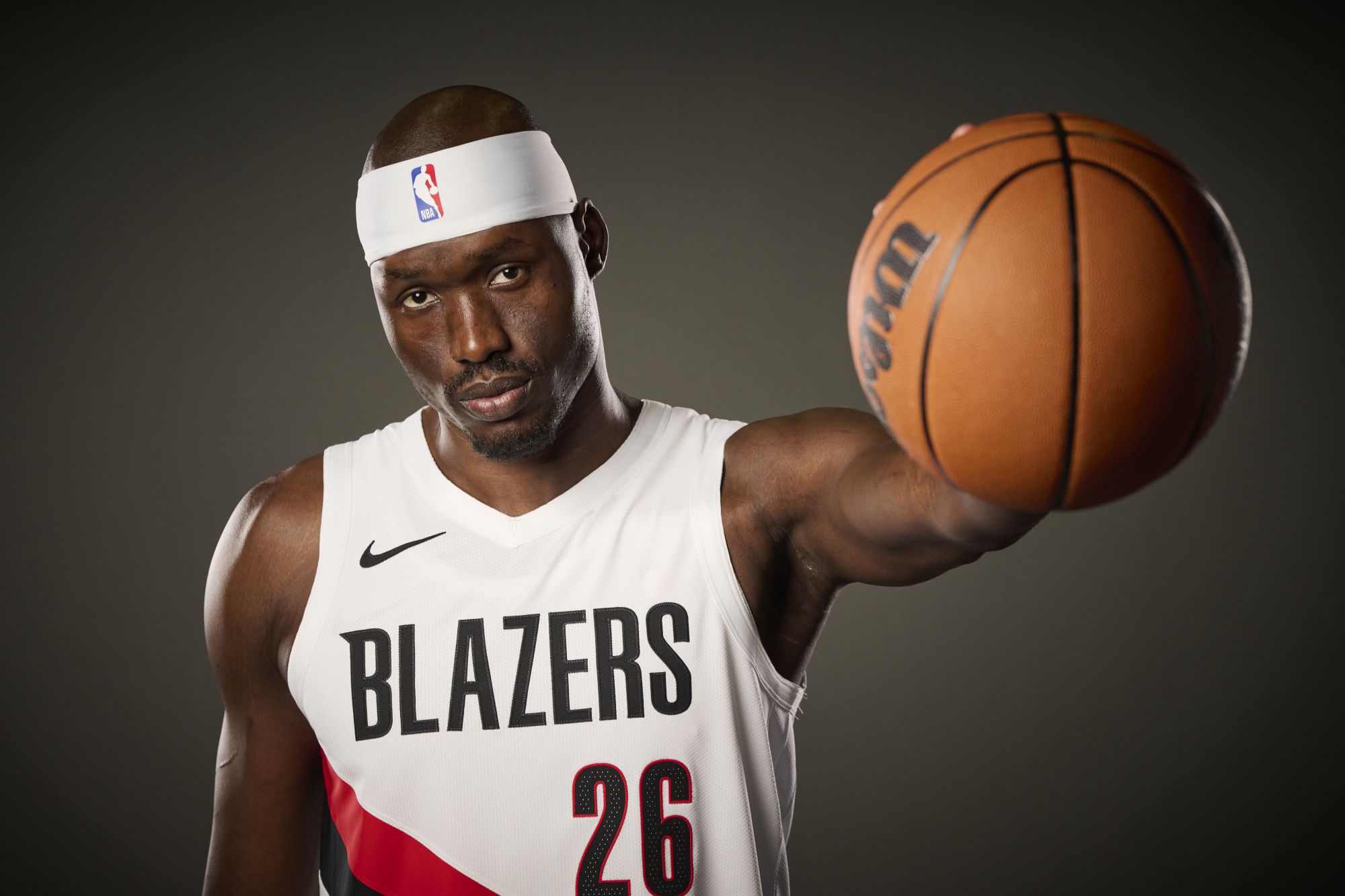 Reese a réussi 4 des 5 tirs à trois points et a marqué 12 points, 2 passes décisives et 0 erreur, avec un plus-moins de +21, le sommet de l'équipe.