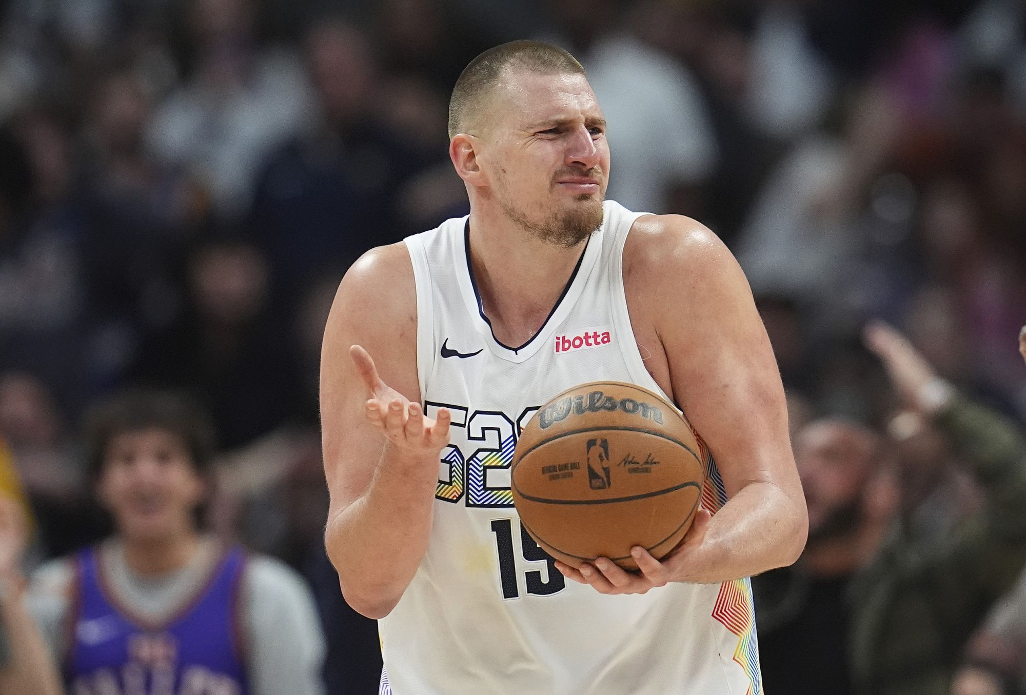 Jokic a enregistré trois triples doubles en trois quarts cette saison et a enregistré sept triples doubles contre le Heat au cours de sa carrière.