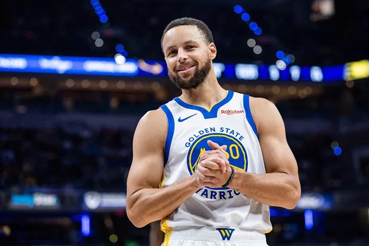 L'égalisation Jordan ! Curry a marqué 40 points pour la 12e fois depuis ses 35 ans