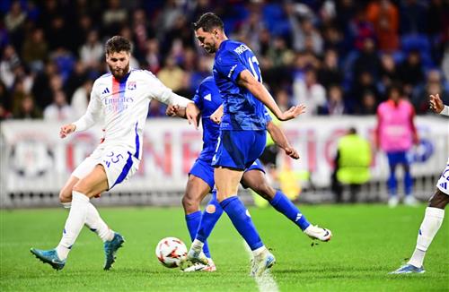 Lyon contre Olympiacos
